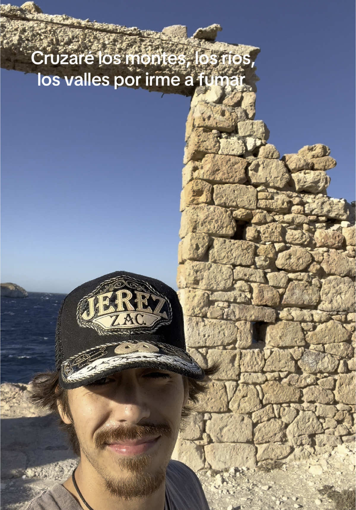 MY HAIR, also I was bored of the same view and needed something new so here’s Greece 🤪 #fyp #milos #greece #mexico #travel 