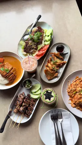 Vancouver WA’s BEST THAI 👀👀 #vancouverwashington #FoodTok #fyp #thaifood 