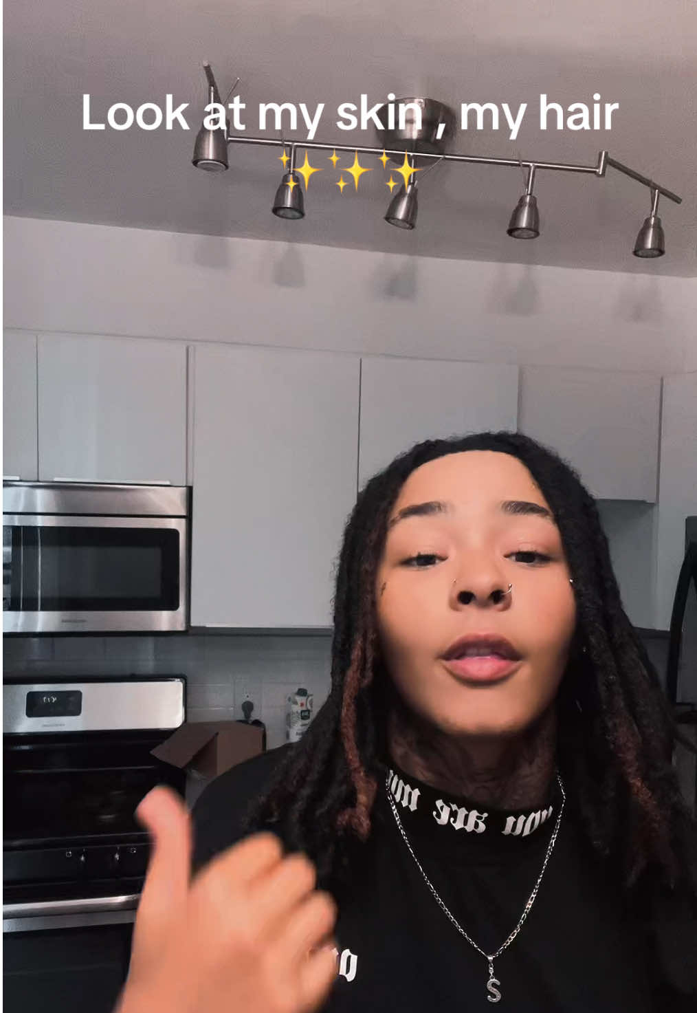 Hair skin and nails healthy !! #fypシ #multivitamin 