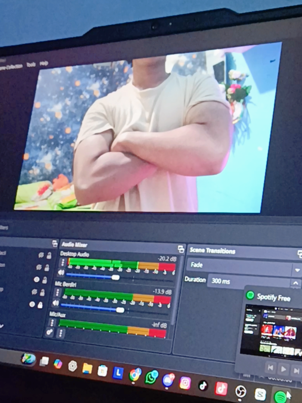 Morning Flexing 🤫✨🔥 #morning #flexing #GymTok #gymrat #foryoupage 