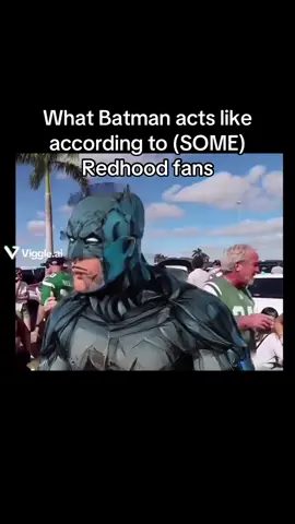 “B-but the panel where Jason says he’s never hit the joker this hard🥺🥺” “Batman didn’t even try to kill joker after he died” “Batmans a terrible dad and person to Jason” “Bruce hates Jason” SYFM 😡😡😡 #batman #batfamily #redhood #dc #dccomics 