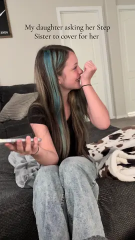 Sheesh this girl can’t be trusted. Atleast her sister got her back😂@Anna @Krystle gottiesss #prank #stepsisters #fyp #sistergoals