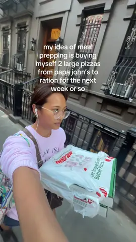 EDIT: papa john’s is on the BDS boycott list so please don’t purchase from them! i didn’t know and will make sure to avoid in the future i walked over and picked them up myself to avoid that $7 delivery fee so i at least deserve a pat on the back for pemdas or whatever #takeoutpizza #mealprep #adulting #girldinner 