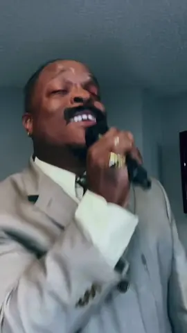 Don’t criticize me!😒😁 #alexanderoneal #impressions #80smusic 