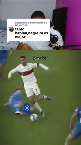 Respuesta a @DANNY JR.. Negreira le pagó a Blutooth para q le hagan faltas a Penaldo . 🤣🤡🤣#humor #penaldo #realidad #messi #cr7 