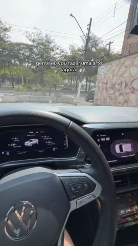 Fui enganada, não estaciona nada! Ou eu que não soube fazer? 😂😂😂 #volkswagen #tcross #fyp #fy 