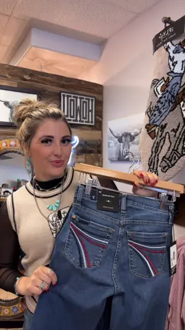 3 NEW 7’s STYLES!!!! 🤭🤭🤭😍  #7forallmankind #westernfashion #westernstyle #westernjeans #nfrfashion 