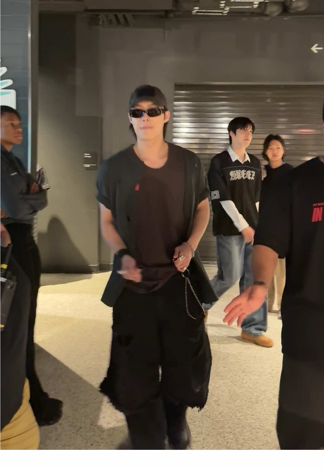 ATEEZ MINGI AT SENDOFF SIGNING MY ALBUM!  #ateez #in_your_fantasy_baltimore #IYF #inyourfantasy #inyourfantasytour 