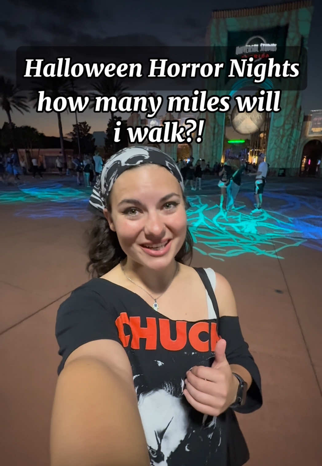 How many miles do you think I’ll end up walking at Halloween Horror Nights?! 👻🎃  Drop your guesses in the comments before I reveal the final number! #challengetok #howmany #hhn #halloweentok #halloweenhorrornightsorlando 