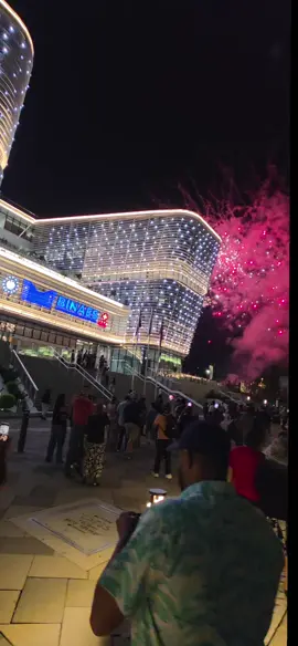 Asi nos recibió @Nayib Bukele a los hondureños esta semana de feriado morazanica en el centro histórico de la ciudad de San Salvador #elsalvador🇸🇻 #nayibbukele #honduras🇭🇳 