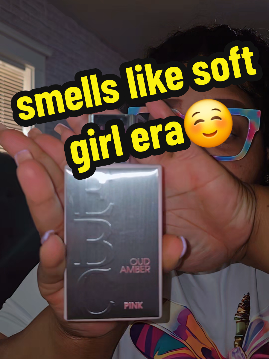 soft girl perfume 💋 that me later #BeautyTok #perfumetiktok #perfumetok 
