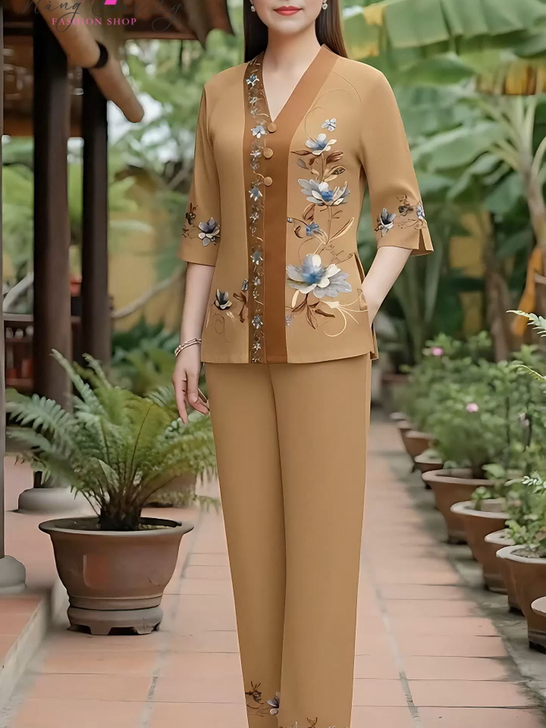 👗 Bộ đồ lụa cao cấp này chính là giải pháp tuyệt vời: Chất liệu lụa mềm mại, mát rượi, mặc vào nhẹ nhàng như ôm lấy làn da.#nangdaily #botrungnien #thoitrangnu #quatangme #thoitrangtrungnien #bodotrungnien #quatangmechong #boduilua #bolua