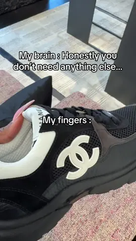 mind of its own tbh 🫠  . . #relatablevideos #funny #shoppingvlog  . . @Ulta Beauty @sephora @NARS Cosmetics @rhode skin @YSL Beauty @DanessaMyricksBeauty @milkmakeup 