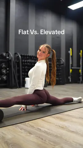 I love this brown color leggings. #splits #flexible #flexibilitytraining #flexibilitystretches #flexibilitychallenge 