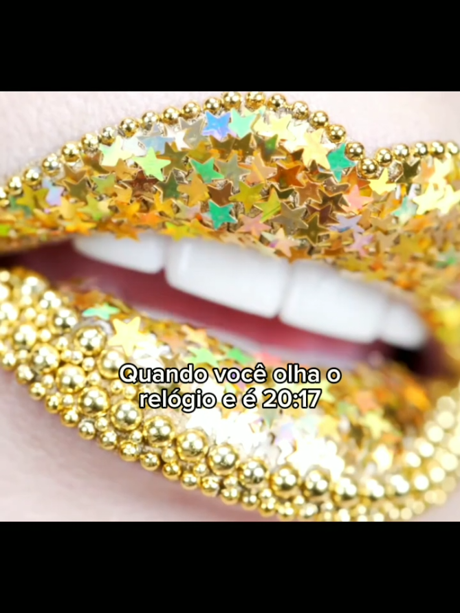 qnd você olha o relógio e é 20:17 #2017 #nostalgia #viral #trend #meme 