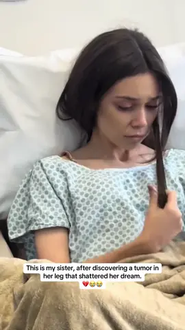 😭💔💔 #sister #hospital #cancer #women #family 