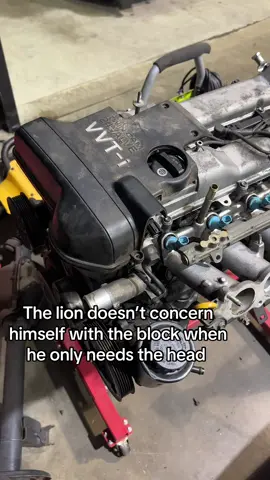 We building the head so it’s all that matters #2jz #supra #1jz #turbo #toyota 