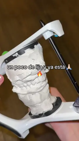 el articulador: ay yo quisiera salirme de aquí 🥺🗣️#odontologia #odontostudent #fyp #parati 