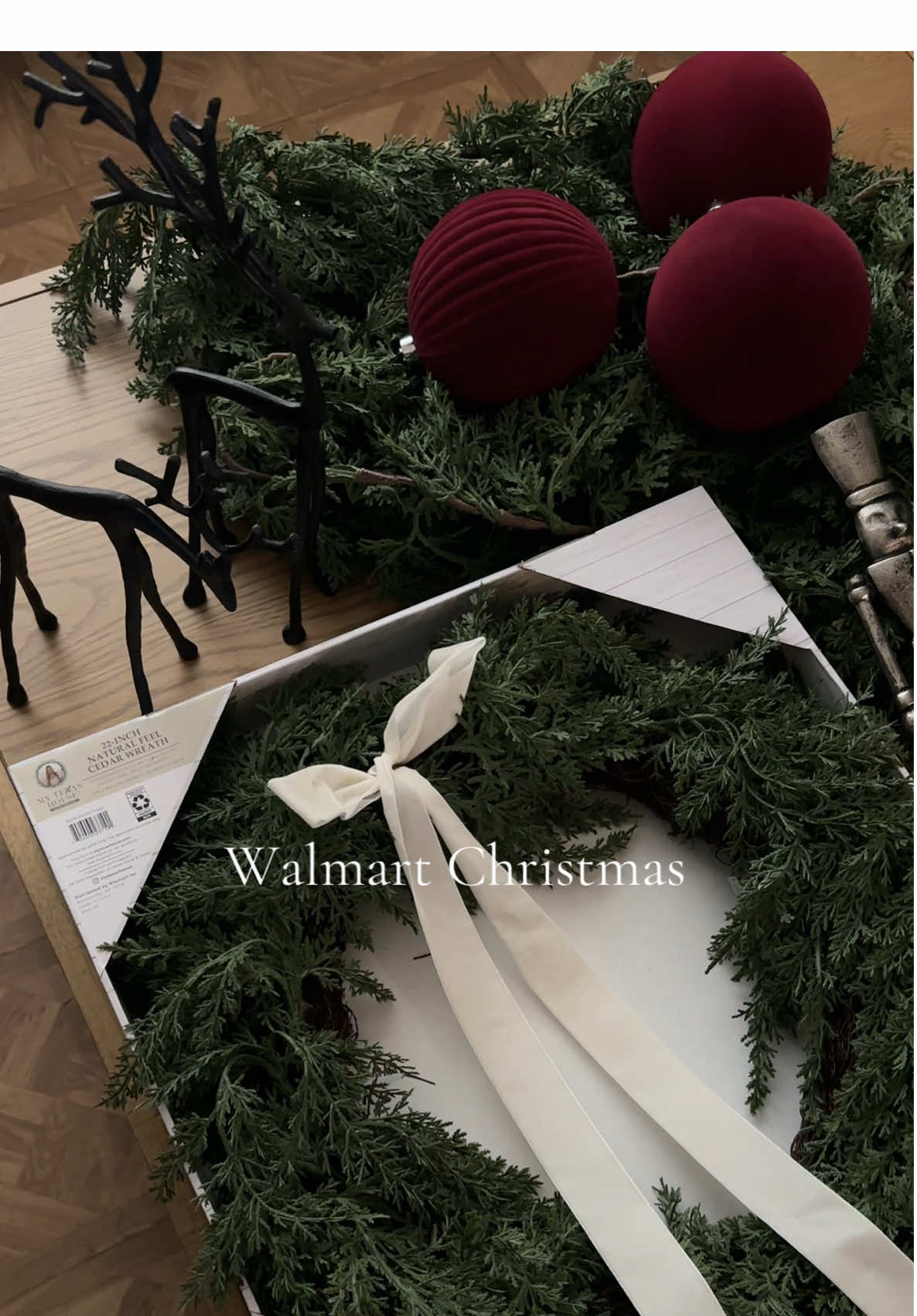 Walmart really popped off this year…their holiday collection looks way more expensive than it is 🎄✨#walmartfinds #walmartchristmas #christmasdecor #christmas @Walmart 