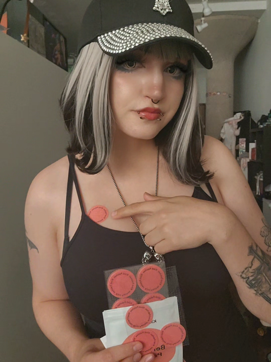 Boosted ~☆ lol my metabolism sucks so I am trying these and so far so good 👌🏻 #kindpatches #bodypositivity  #metabolismbooster #berberine #veganfriendly 