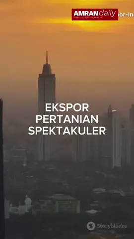 Badan Pusat Statistik merilis data ekspor periode Januari hingga Agustus 2025 yang mencapai 185,13 miliar dolar AS, atau setara lebih dari 3 ribu triliun rupiah. Sementara itu, sektor pertanian, kehutanan, dan perikanan juga melesat dengan pertumbuhan hingga 38,25 persen. Hanya pada bulan Agustus 2025 saja, industri pengolahan mencatatkan nilai ekspor 19,82 miliar dolar, sedangkan sektor pertanian menyumbang 600 juta dolar AS. #pagi #bahagia #fyppppppppppppppppppppppp #makassartiktokers #indonesia🇮🇩 