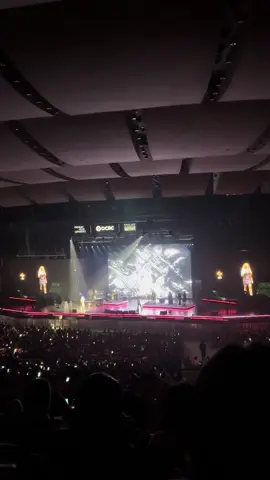 • My All By Mariah Carey • #mariahcarey #indonesia🇮🇩 #concert #ocbc #fyppppppppppppppppppppppp @Mariah Carey @Mariah Carey Br @Mariah carey fans @Mariah Connection @Mariah Carey 🦋 