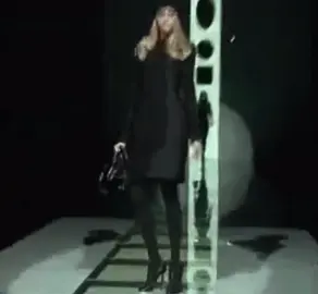#vladaroslyakova for #versace f/w 2007 #model #foryoupage #fyp 