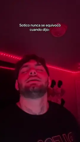 Sotico siempre dedicando cartas de amor 