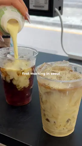 Let the eating and shopping begin 🙂‍↕️☕️💗 #seoul @paigeprint 