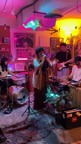 Sara Chafei live at Bohemia Cafe #bohemia #khobar #بوهيميا_الخبر #كافيهات_الخبر #بوهيميا  @Sarah chafei @debbi @Felix @Bohemia Records 