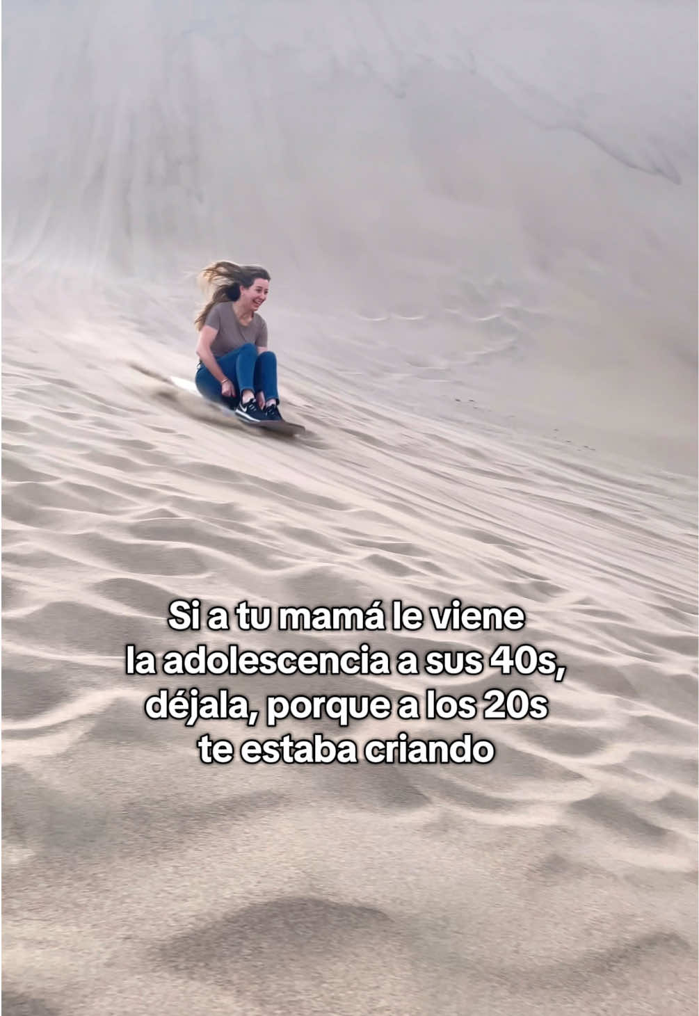 ✨ “La maternidad me hizo crecer antes de tiempo… y hoy sigo aquí, disfrutando, riendo y amando la vida. 🌸💫” #MamáEnSus40 #DisfrutandoLaVida 