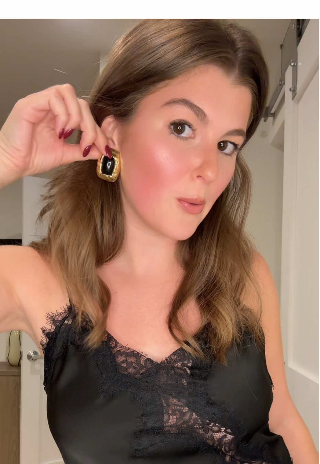 enjoy Drew yelling at me … happy Friday!! @ZARA @AGOLDE @Petit Moments Jewelry #fyp #boyfriends #OOTD #fallfashion #zaraoutfit 