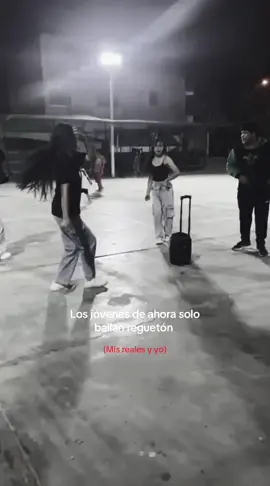 Bailarinas profesionales las niñas @laferv @mar_dr16 @sooyaaa #paratiiiiiiiiiiiiiiiiiiiiiiiiiiiiiii #viraltiktok #bailarinas #congalla_huancavelica♥️🌺 #amigas 