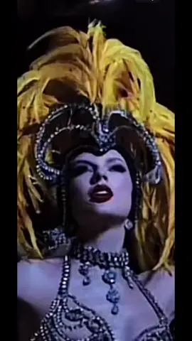 Why are the head dresses in @The Last Showgirl the Sam as in THE LIFE OF A SHOWGIRL?? #showgirl @Taylor Swift @Taylor Nation 