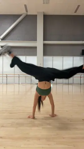Yuh🔥 #dance #dancer #trending #sexyback 