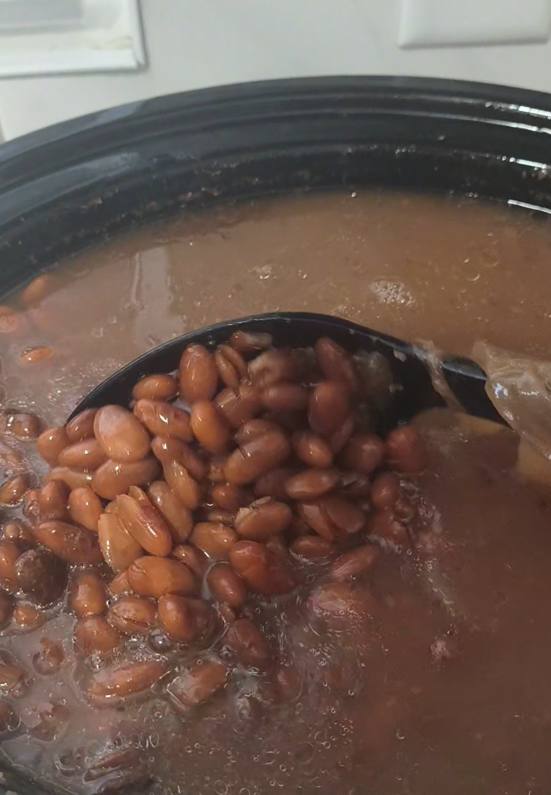 Crockpot Beans 🤤 Recipe in video  #crockpotrecipes #crockpot #freshbeans #homemade #lexielovestoshop 