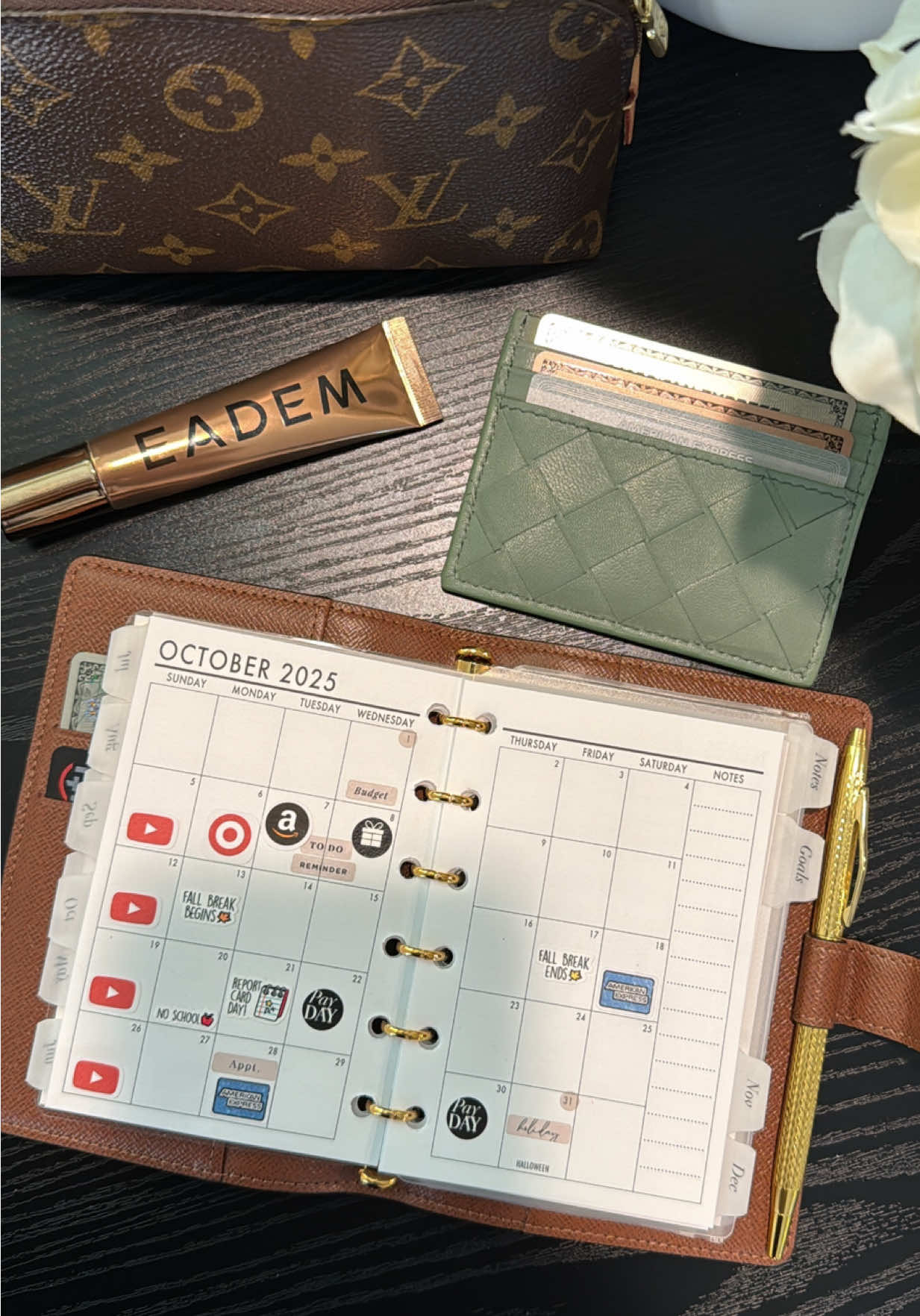 Finding more and more ways to step away and put the phone down and focus on prioritizing my goals and future! My agenda is TEA 🤏🏾😍 @Louis Vuitton @Etsy #journal #planner #louisvuitton #agenda 