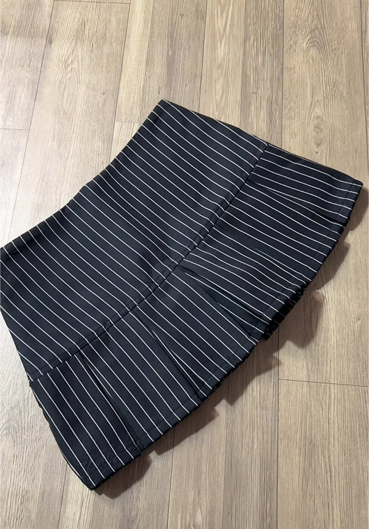 Chân váy xếp ly phối kẻ sọc #chanvay #chanvayxeply 