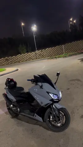 #tmax #yamaha #530 #iron #paris 