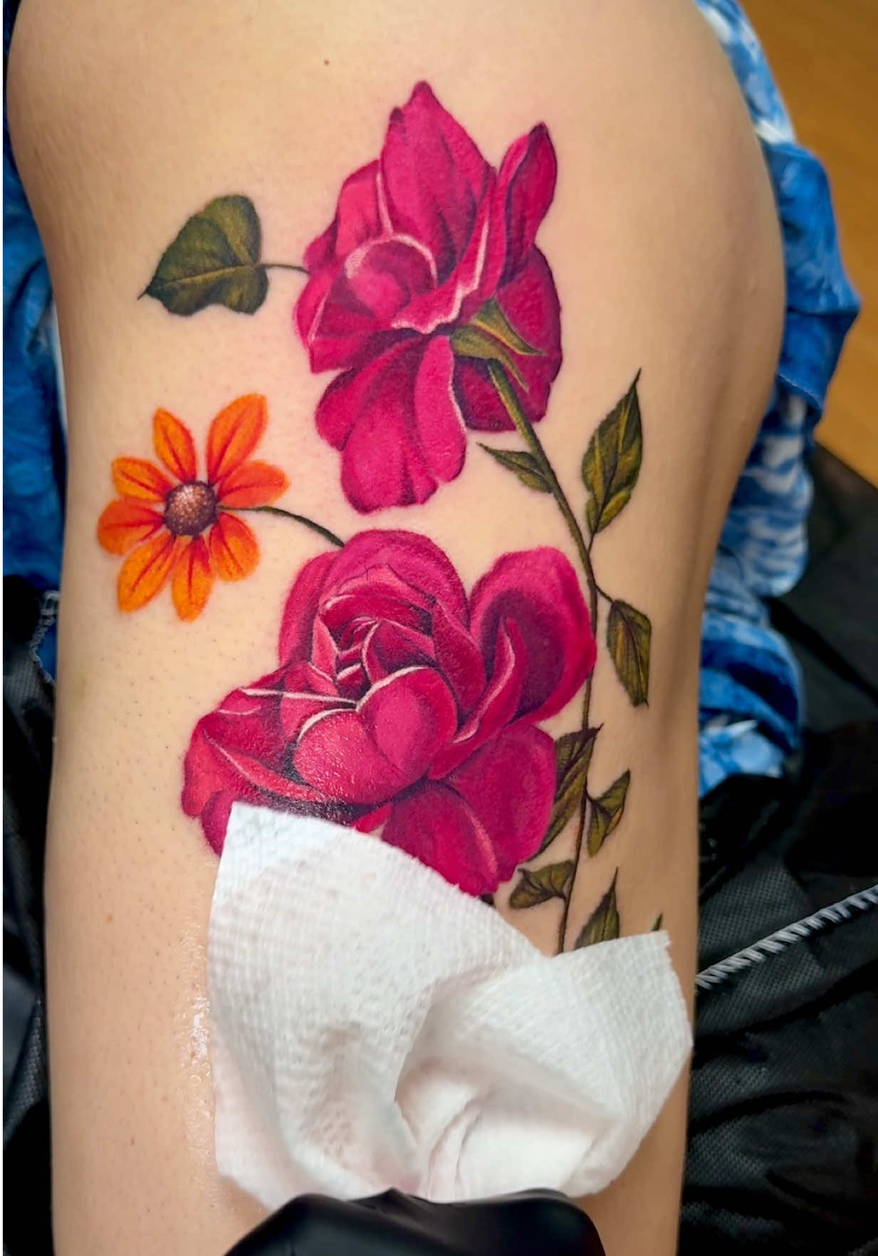 Roses from my flash 💝🤪 #portlandtattooartist #pnwlife #tattooartist #oregon