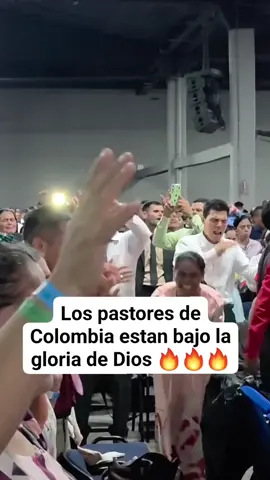 Nuestros pastores vienen llenos del poder de Dios 🔥🔥🔥🥹🥹🥹😭😭#espirutusanto   #colombia #MMMColombia #fe 