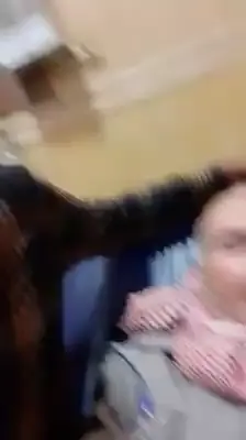فيديو نادره لشاعر الكبير محسن الخياط قبل وفاته بأسابيع المقاطع بـ تلي #محسن_الخياط 