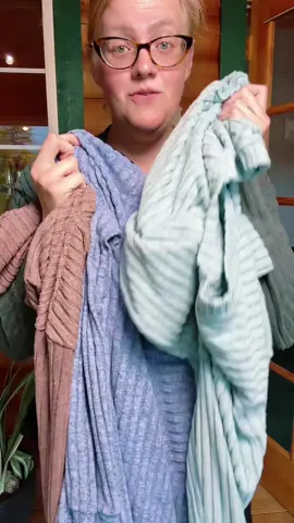 I’m actually so not mad about this influence! Thanks @〽️🌻🍂Joy 🍂🌻 〽️ for this one!! I LOVE them and can’t wait to get more!! #fallsweaters #sweaterweather #tiktokshopfalldealsforyou  #falldealsforyou  #tiktokshopcreatorpicks 