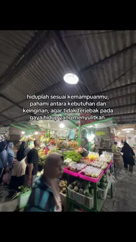 Hallo info harga sayur hari ini apakah sudah mengalami kenaikan harga? 😊  Yukk merapat belanja sayur dilapak MbakLiid 😍 Buka setiap hari mulai jam 05.00-11.00 Lokasi📍pasar baru bluru kidul sidoarjo #fyp #sayuran #sayuransegar #masukberanda #sidoarjo 