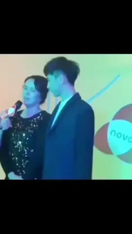 MMẸ ANH NÓI : ANH Là Bảo Bối của MMẸ...ANH là món quà quí giá ông trời mang đến cho MMẸ...Nghe mà đđau nátt cả tâm can... Các ng ko có đấng sinnh thành sao ?? cũng có nỗi ssợ sẽ biệt ly....vậy tại sao ?? tại sao có thể hd ttànn nhẫnn với Anh như thế...Anh vẫn đang còn MMẹ mà ???? các ng nói xem, sau này Ng MMẸ mất con ấy_ phải sống thế nào trên quãng dg còn lại đây...khi mà niềm tin, hi vọng, lí lẽ ssống mà Ng MMẸ ấy xem như siinh mmạng đã ko còn.. Sau này...1lu ss các ng còn có con, có gd, có hp của riêng m vậy thì ...Tại sao ANH lại ko dc....ANH có tư cách dc hưởng những gì đáng giá nhất, tốt đẹp nhất trên cuộc đời này hơn 1lu ss như chungmay... CAO XANH ko xa thì xin hãy trả lại cho NG MMẸ ấy sự CÔNG BẰNG- CÔNG LÝ - MINH BẠCH đi....vì những điều đó đối vớ MMẸ là sinnh mệnnh của con mình, là BẢO BỐi của cả cuộc đời mình Giờ MMẸ CON muốn gặp....chỉ ở trong GIấc Mộng thôi... PLEAS : # JUSTICE FOR YU MENGLONG 🙏🙏🙏🙏🙏🙏🙏 #justicefoalanyumenglong #justiceforalanyumenglong #justiceforalanyumelong #justicefoalanyumenglong #justiceforalanyumenglong @Năm Ấy !!! có YuMengLung @Năm Ấy !!! có YuMengLung @Năm Ấy !!! có YuMengLung 