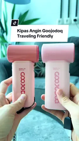 Rekomendasi kipas angin mini portable dari Goojodoq GFS 007 yang paling traveling Friendly menurut aku, Anginnya kenceng, compact, kapasitas baterai nya lumayan besar jadi ngga perlu dikit-dikit harus di charge 👌🏻 #kipasanginportable #goojodoqgfs007 #kipasgoojodoq #goojodoq #kipasanginmini 