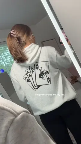 The inside of this hoodie literally feels like a blanket ♠️♥️🐎