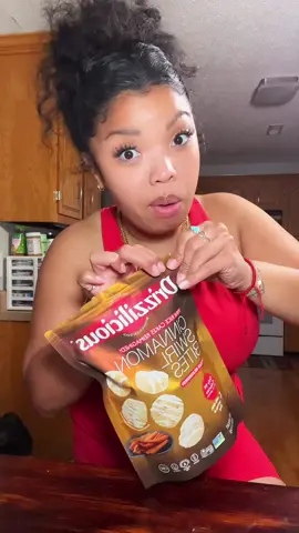 These @Drizzilicious bites are about to be my new obsession!! 🤩 #teacher #teacherlife #snacks#snacktok #publixfind #heatlthysnacks #snacklebox #snackboxideas 