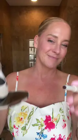 This mocha lip kit is SO glossy and hydrating! #glossylip #hydratedlipkit #TikTokShopCreatorPicks #CreatorIcons #fallliplooks 