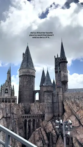 9 ¾ FOREVER 🫶🏼🫶🏼🫶🏼 #harrypotter #hogwarts #9and3quarters #trending #universalstudios 